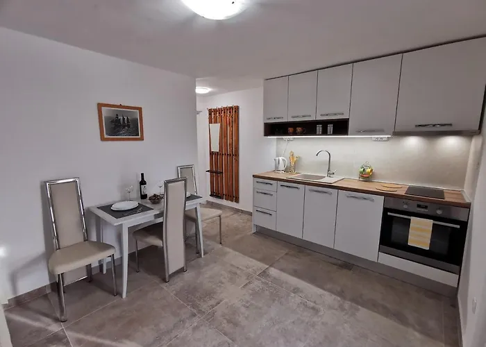 Vana Apartament Tribalj